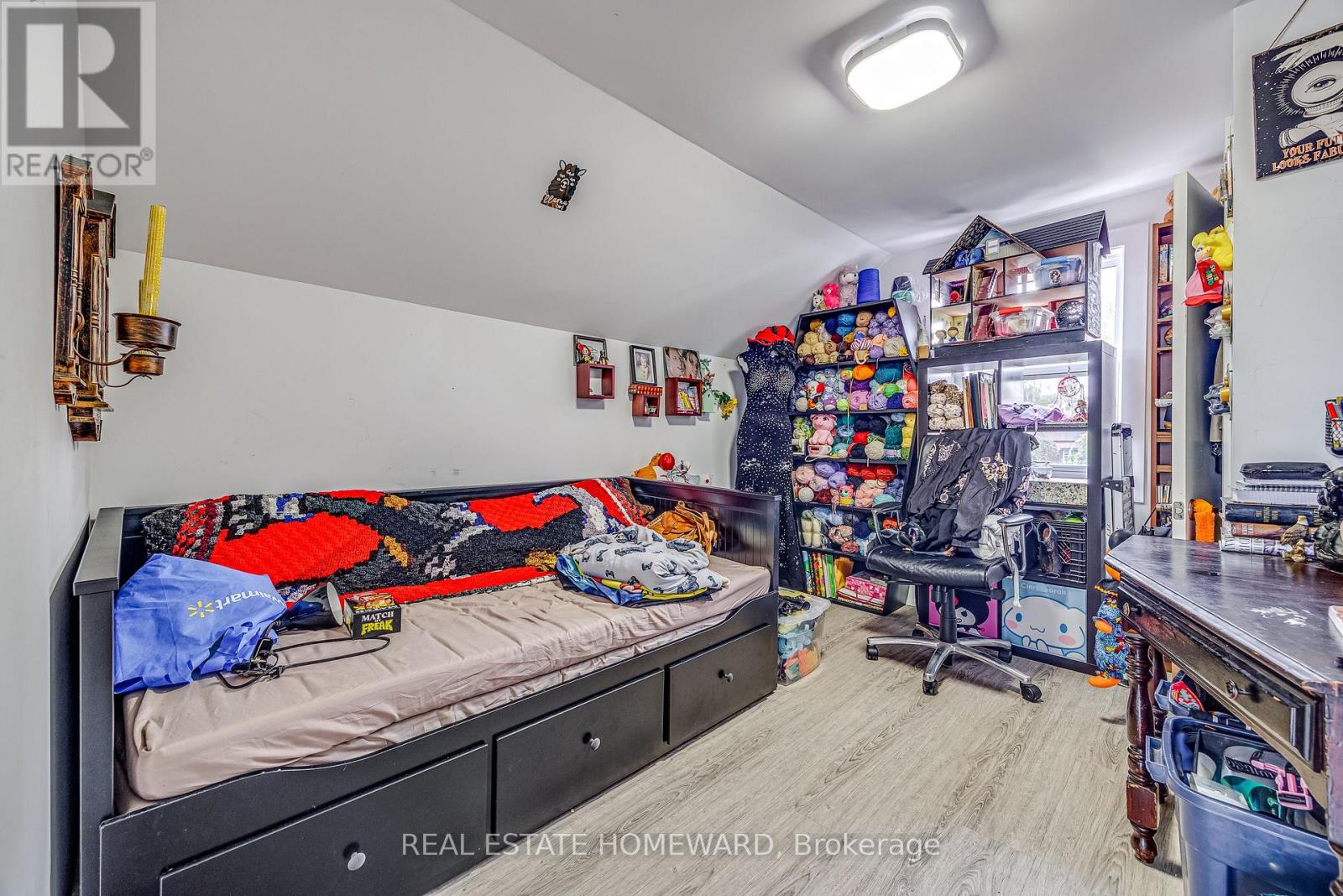 5164 ST LAWRENCE AVENUE - 18