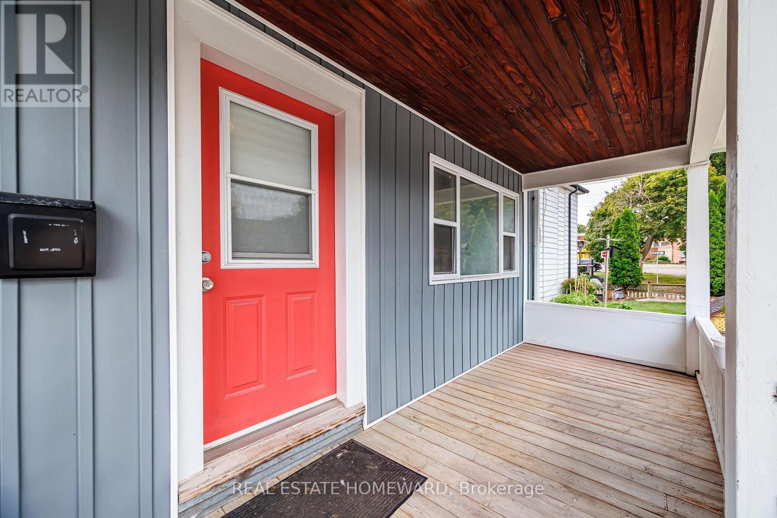 5164 ST LAWRENCE AVENUE - 3