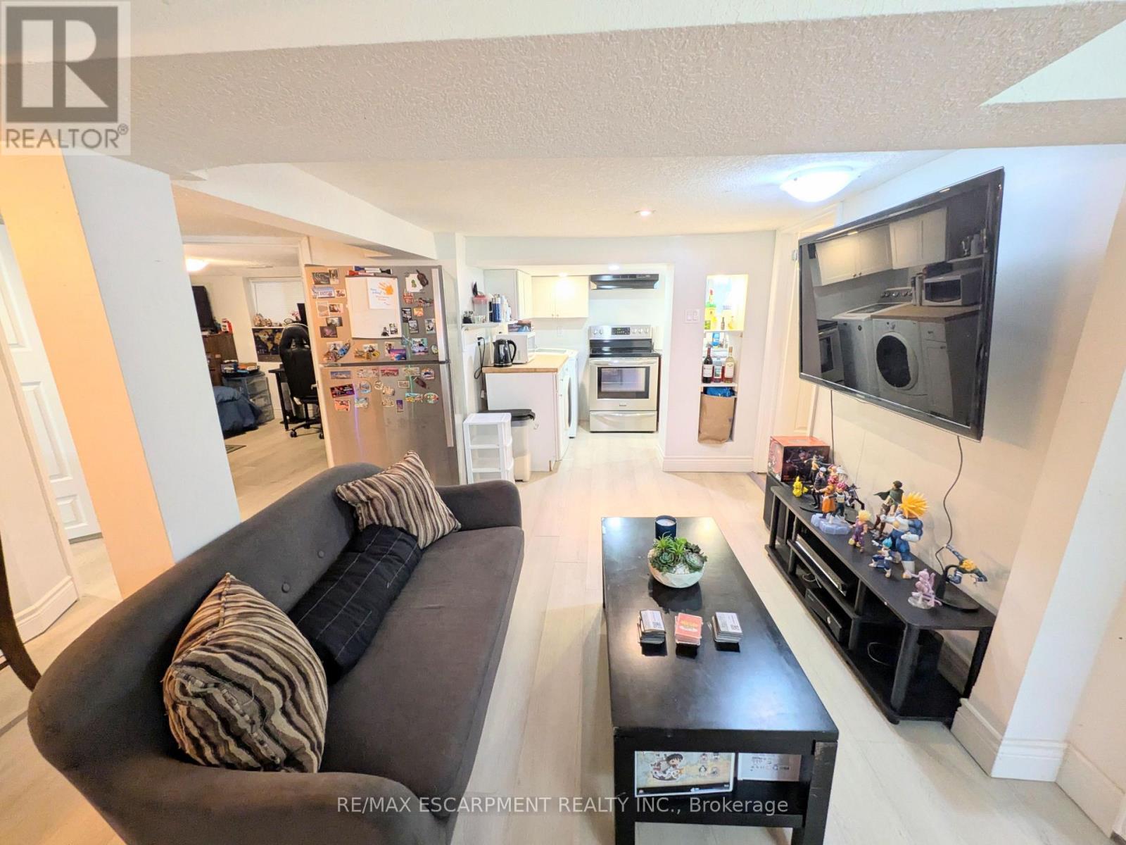 7 CAMPBELL Avenue, Hamilton, ON photo 22