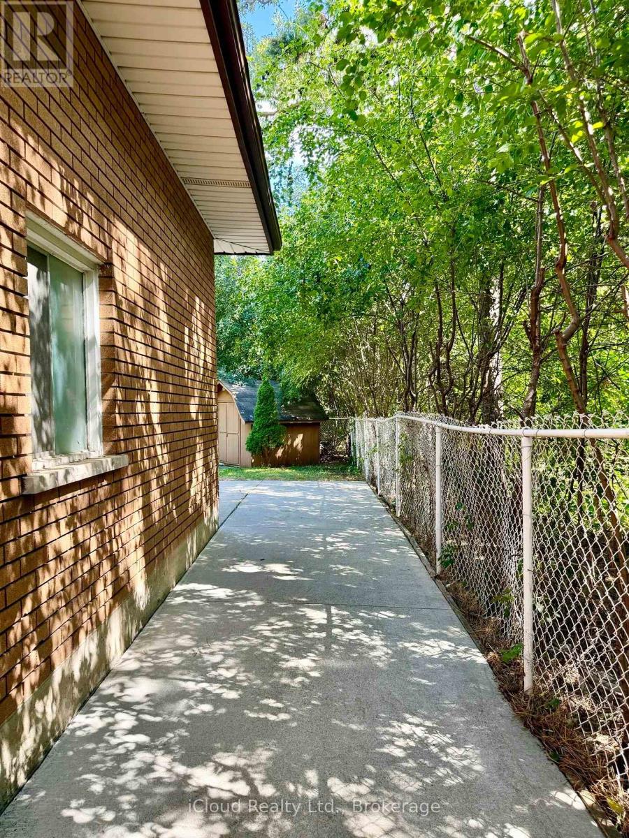 119 DIXON STREET - 33
