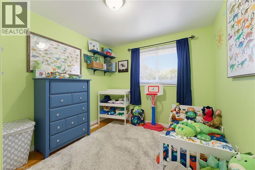 9 ONSLOW Court - Image 12
