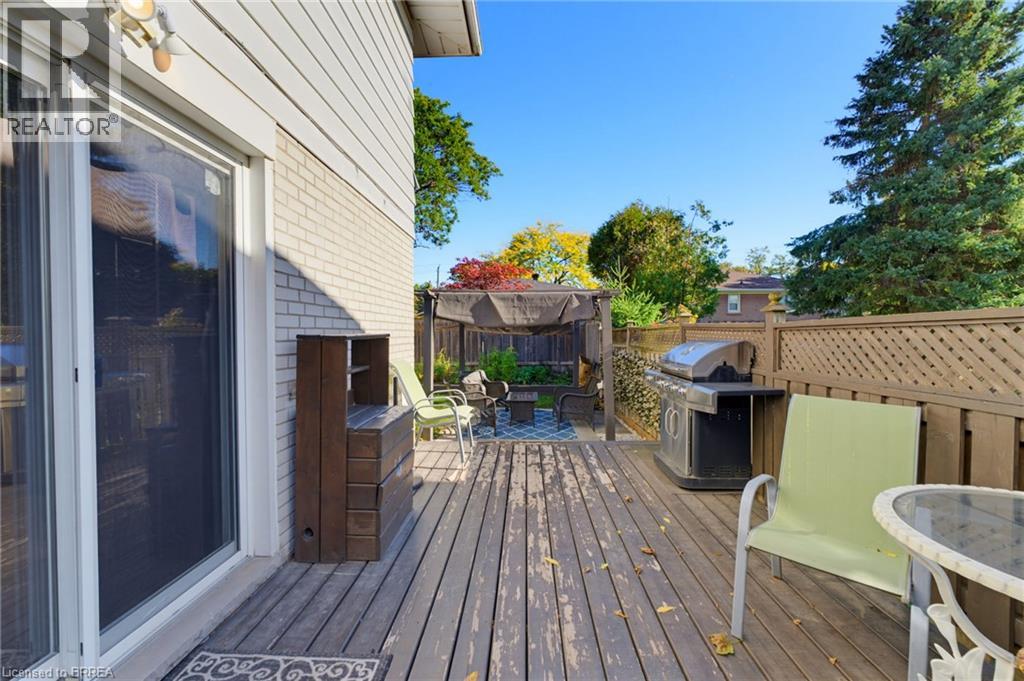 9 ONSLOW Court - Image 18