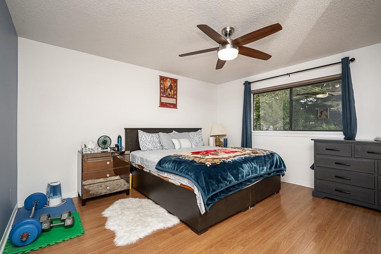 Photo of 8448 154 STREET 12