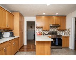 8448 154 Street, Surrey, BC V3S6H3 Photo 9