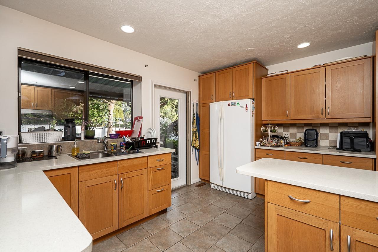 Photo of 8448 154 STREET 11