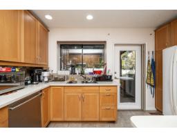 8448 154 Street, Surrey, BC V3S6H3 Photo 10