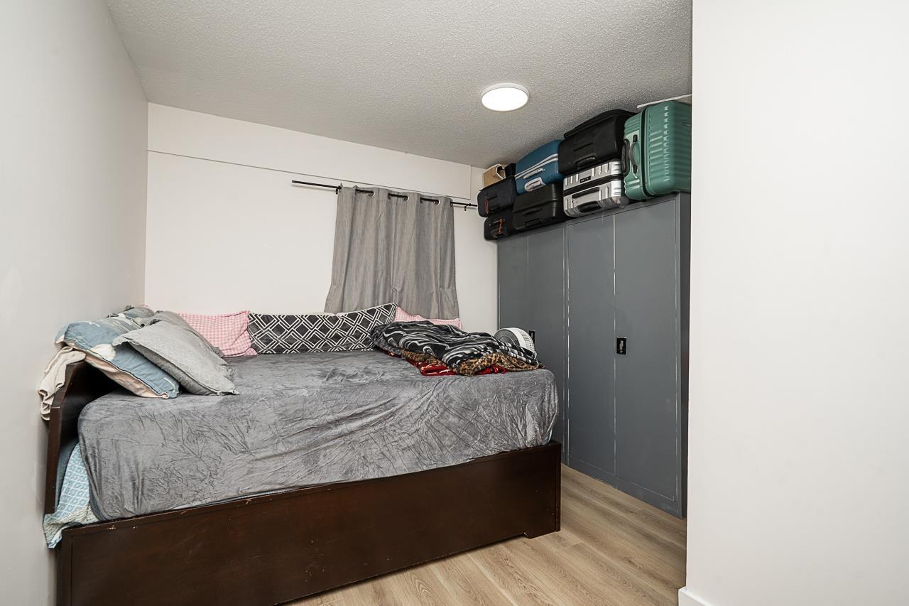 Photo of 8448 154 STREET 28