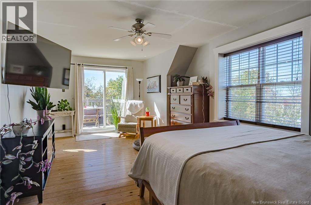 470 Young Street - 24