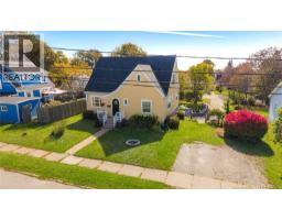 470 Young Street, photo 2