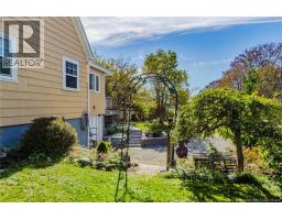 470 Young Street, photo 4
