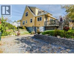 470 Young Street, photo 5
