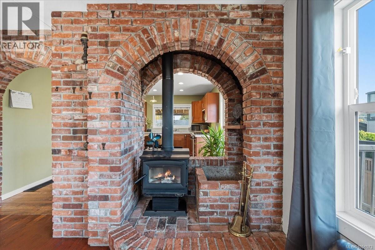 430 Drake St - 11