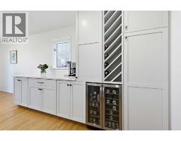 532 54 Avenue SW - photo 13