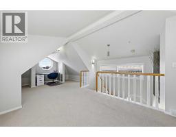 532 54 Avenue SW - photo 27