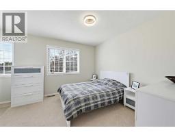 532 54 Avenue SW - photo 21
