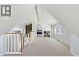 532 54 Avenue SW - photo 29