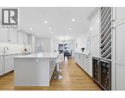 532 54 Avenue SW - photo 7