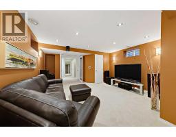 532 54 Avenue SW - photo 35