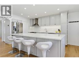 532 54 Avenue SW - photo 9