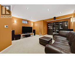 532 54 Avenue SW - photo 34