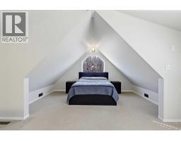 532 54 Avenue SW - photo 30