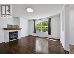 15 Coventry Link NE - photo 4