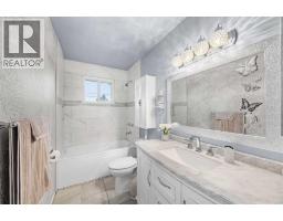 165 Marbrooke Circle, Calgary, AB T2A2W4 Photo 11