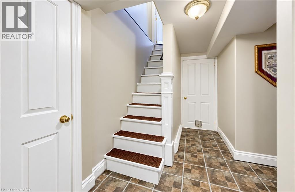 119 JOHN Street W - 38