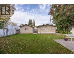 165 Marbrooke Circle, Calgary, AB T2A2W4 Photo 35