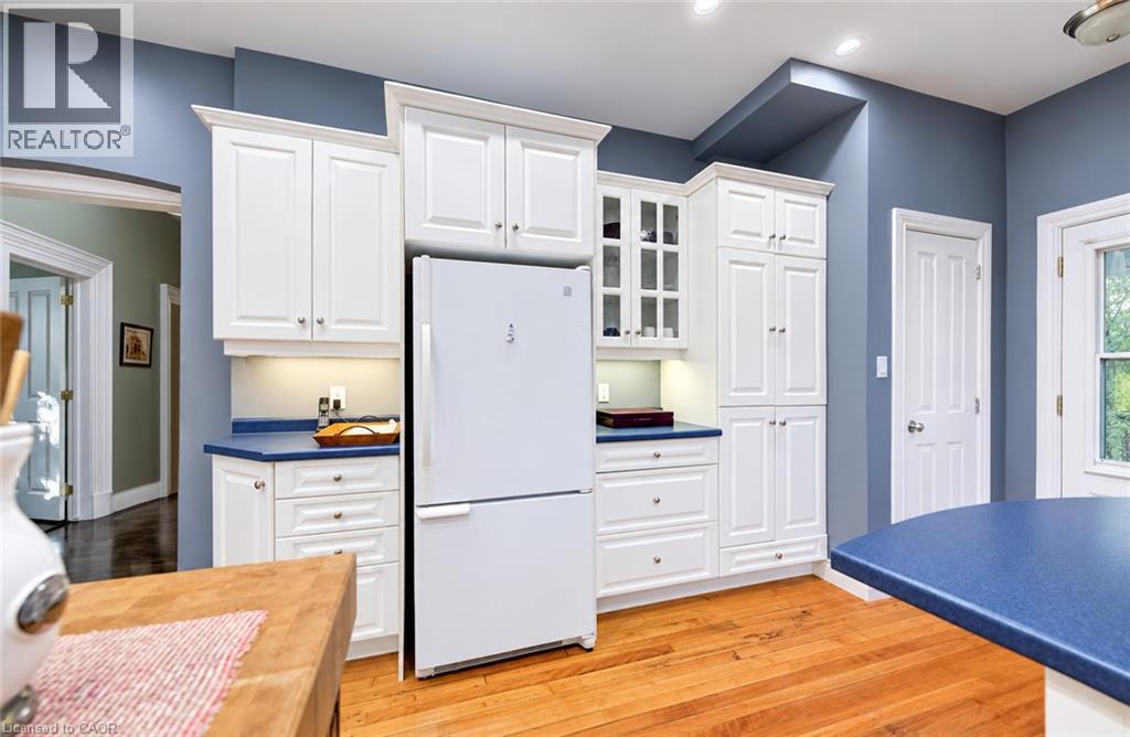 119 JOHN Street W - 22