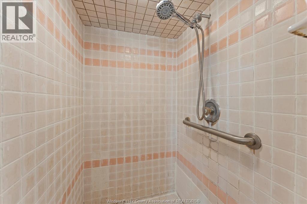 535 RANDOLPH AVENUE - 21