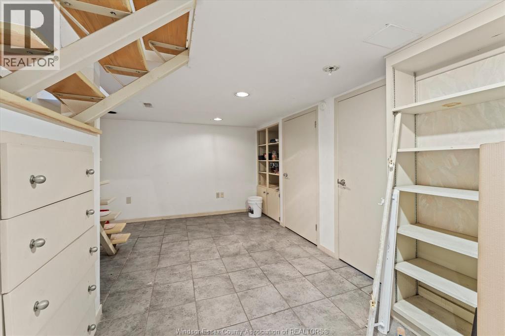 535 RANDOLPH AVENUE - 24