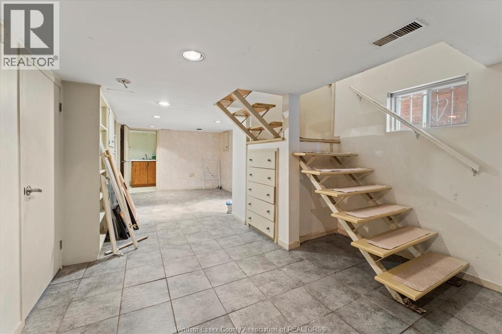 535 RANDOLPH AVENUE - 25