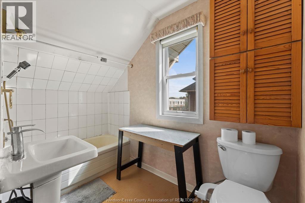 535 RANDOLPH AVENUE - 26