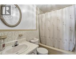 32 San Fernando Drive, Hamilton, ON L9C2C2 Photo 27