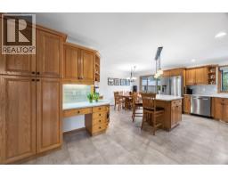 Primary Bedroom - 780 Huntington Drive, Kamloops, BC V2B6G4 Photo 10