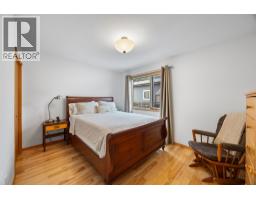 Living room - 780 Huntington Drive, Kamloops, BC V2B6G4 Photo 15