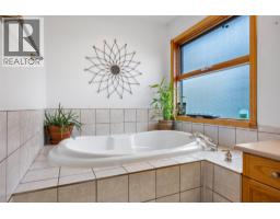 780 Huntington Drive, Kamloops, BC V2B6G4 Photo 24