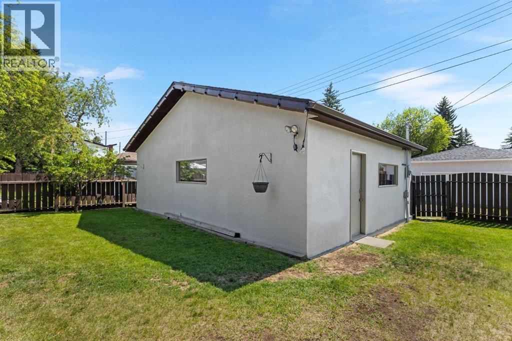 27 Gordon Drive SW - Image 45