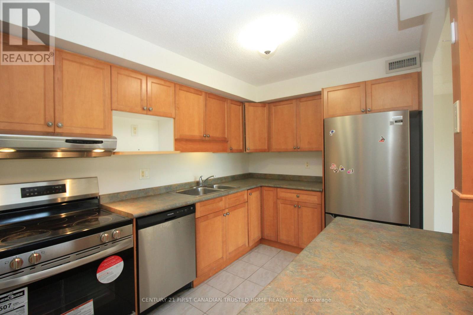 521 Riverside Drive — photo 3
