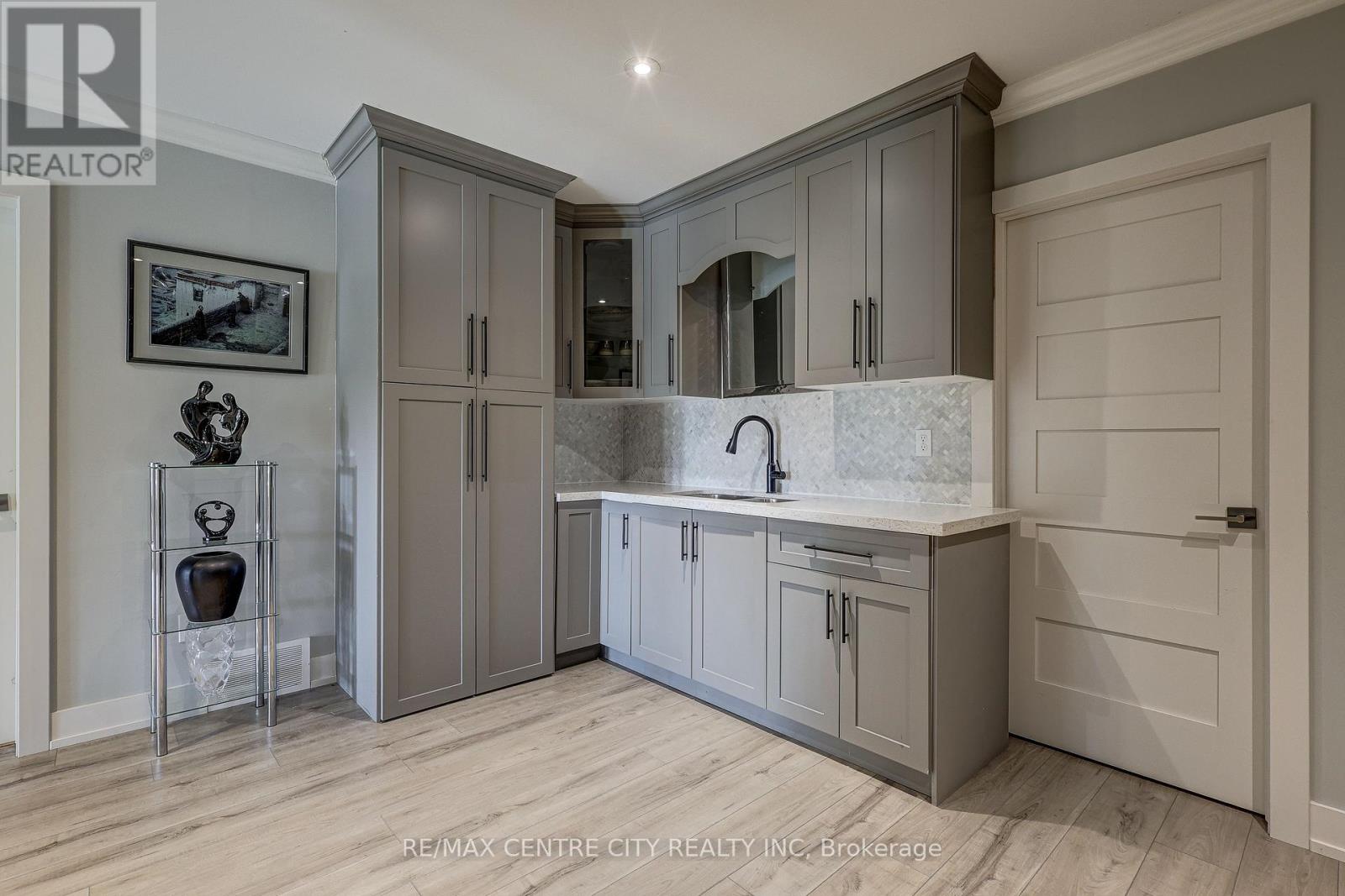 151 ROBIN RIDGE DRIVE - Image 39