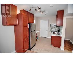 423 Wellington Avenue, Windsor, ON N9A5J3 Photo 9