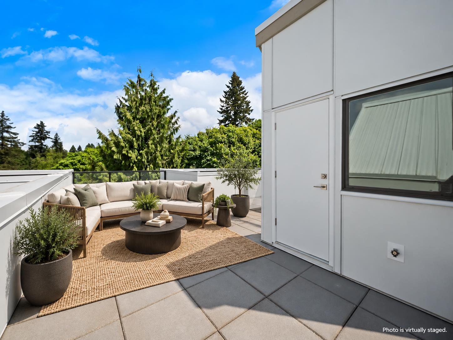 306 6338 KING GEORGE BOULEVARD, Surrey