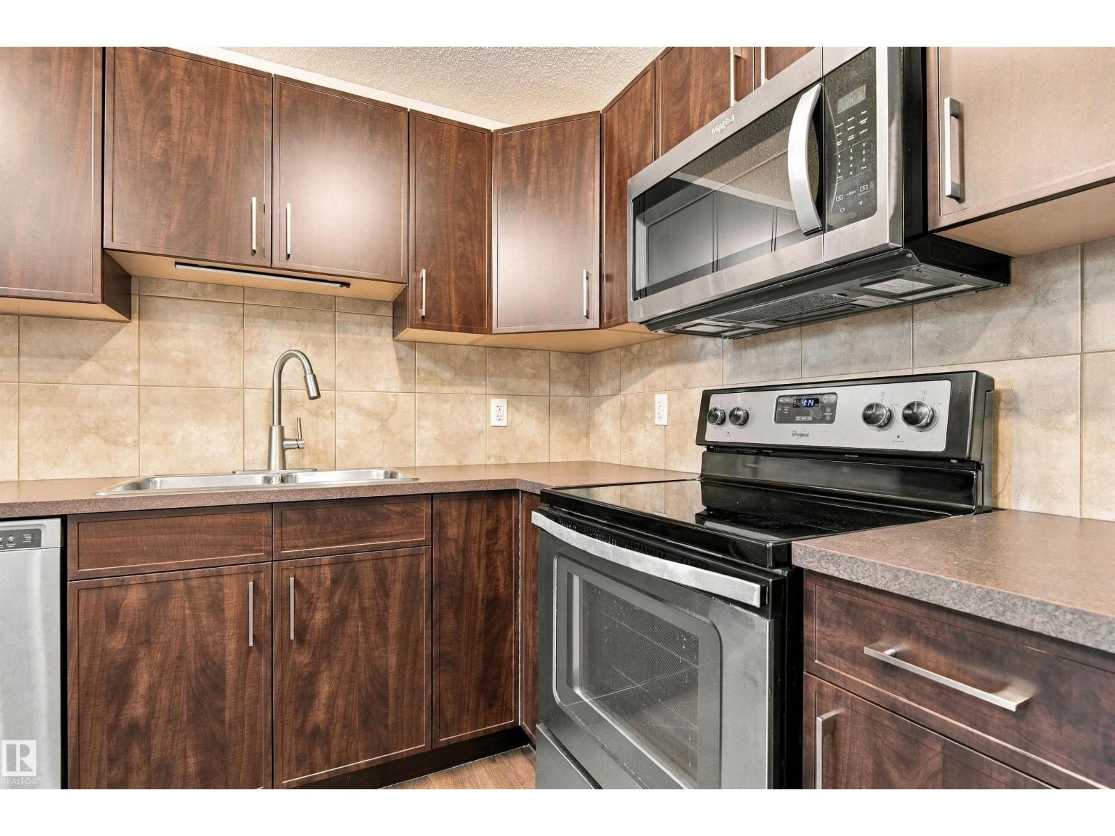 3528 CLAXTON CR SW - 52