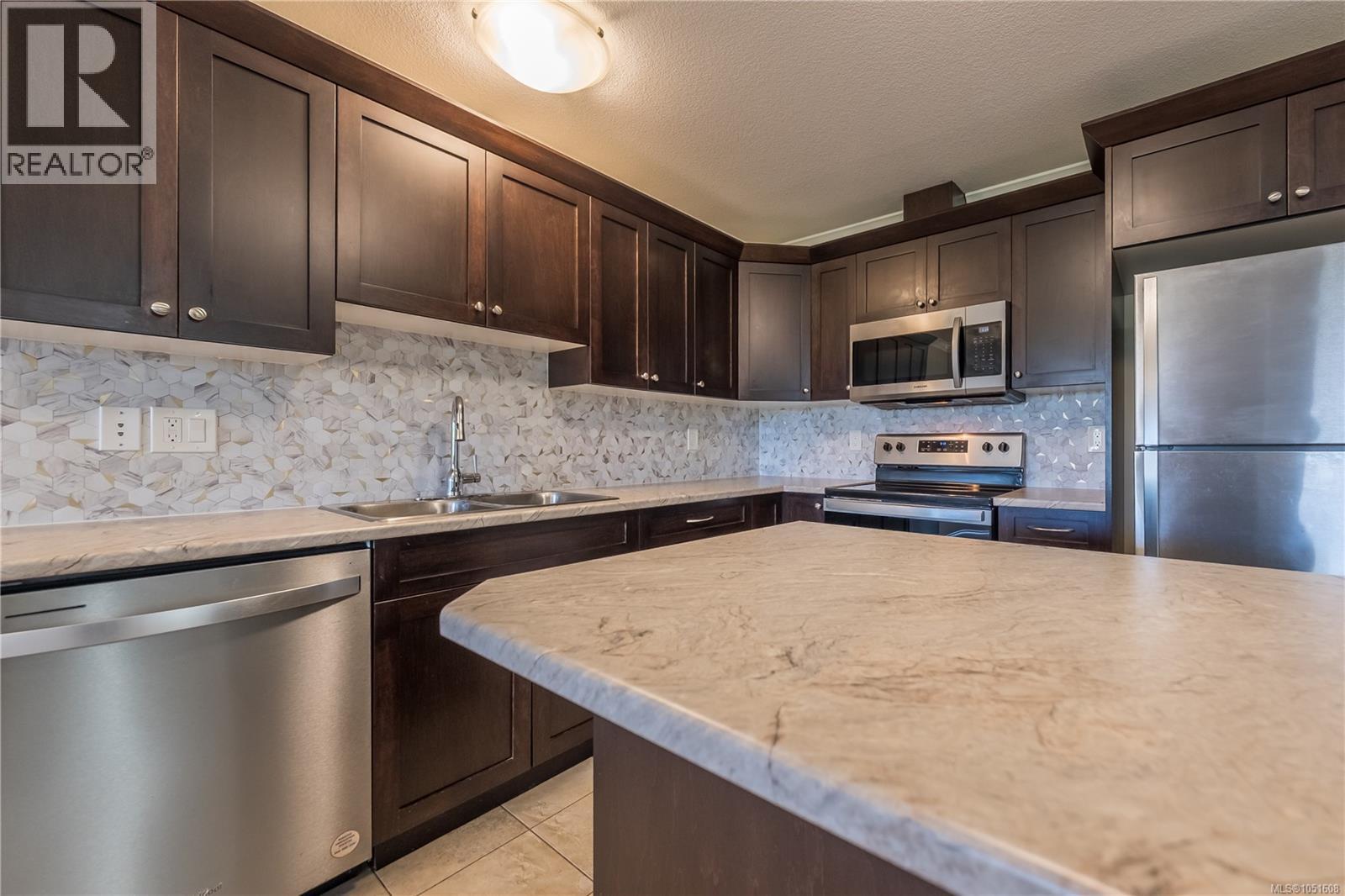 #102 6149 Washington Way - 10