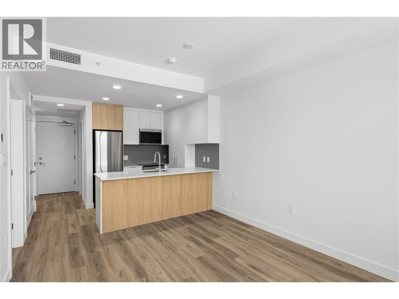 270 Riverside Drive Unit# 608, Penticton