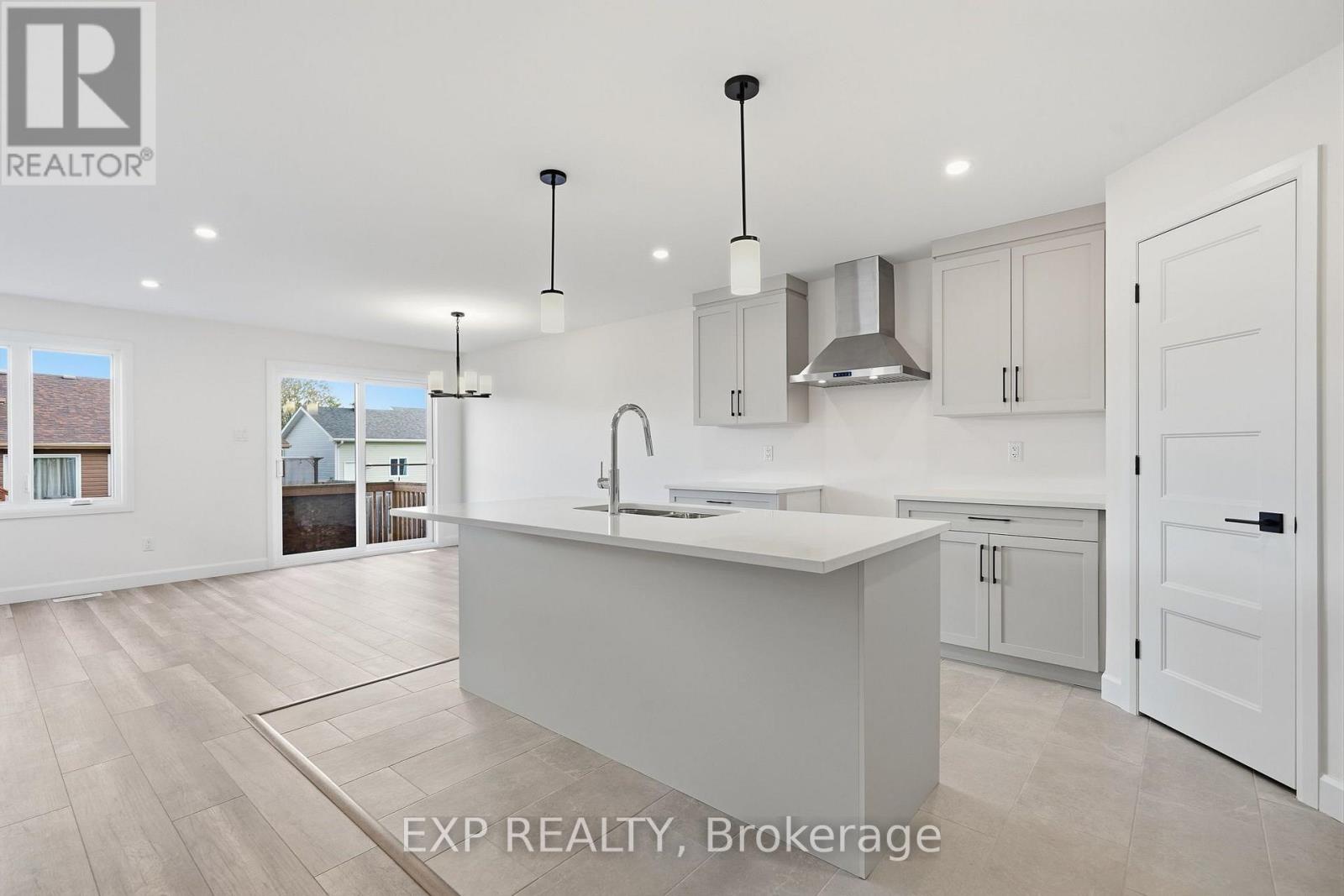 142 ELIZABETH STREET - 6