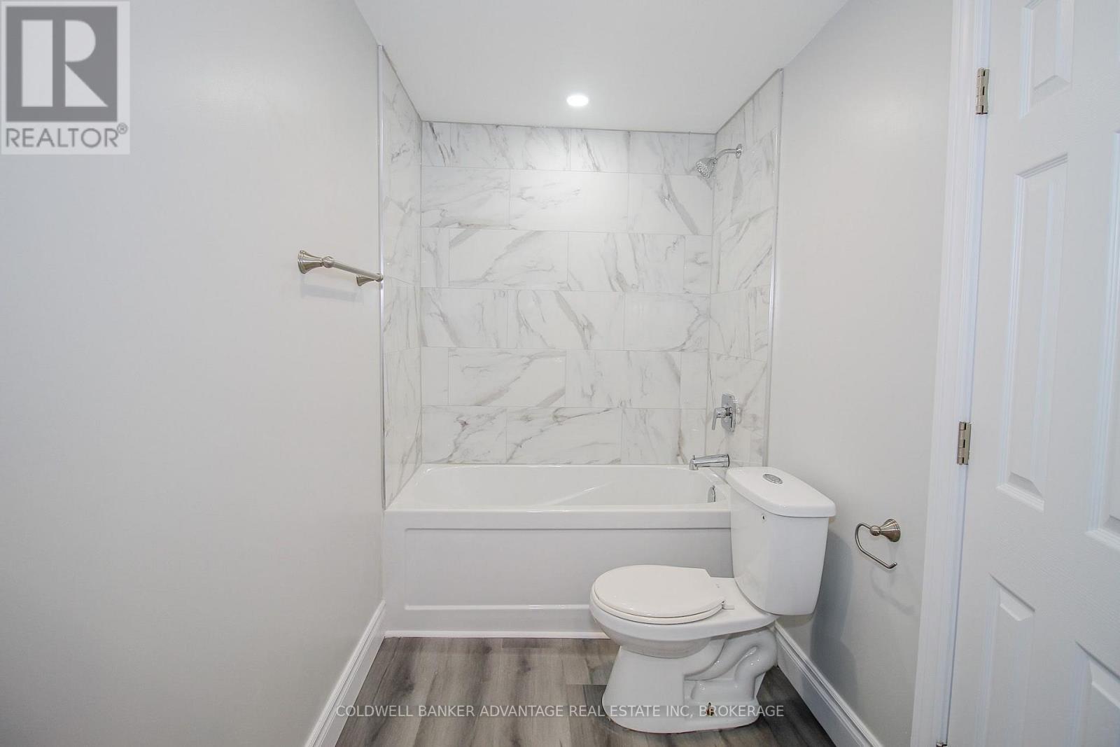 378 THOROLD ROAD - 26