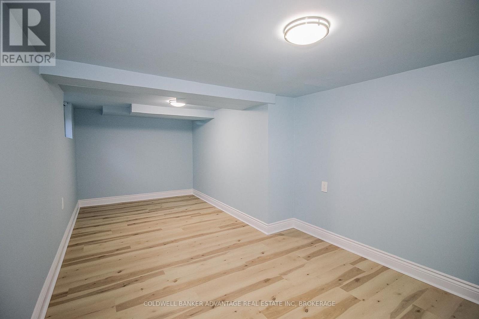 378 THOROLD ROAD - 31