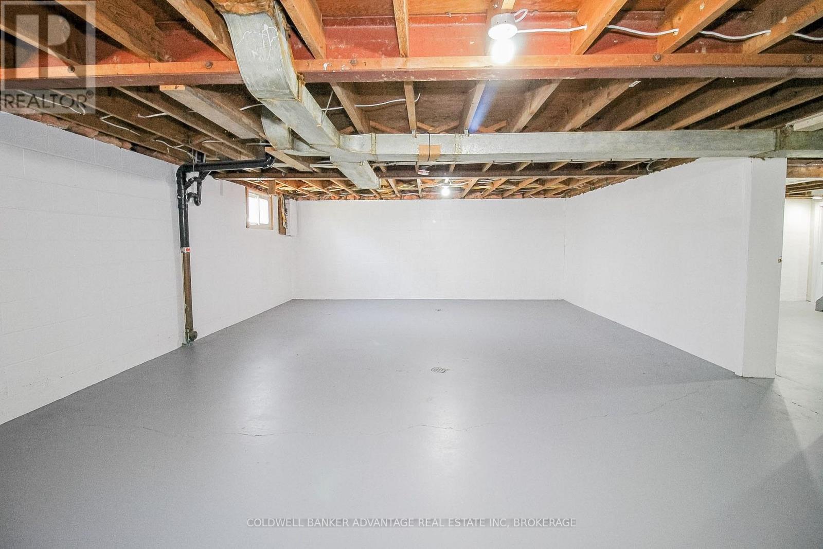 378 THOROLD ROAD - 36
